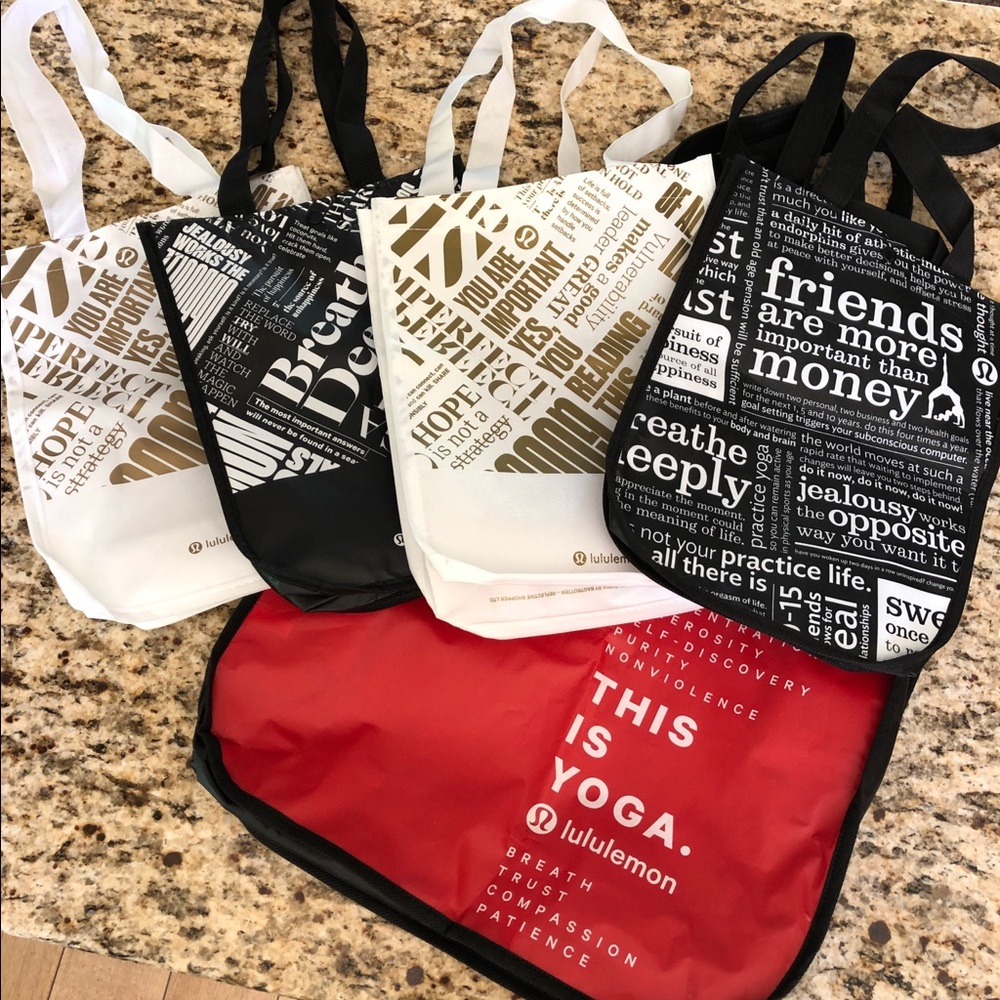 🌸 Set of 5 Lululemon Bags